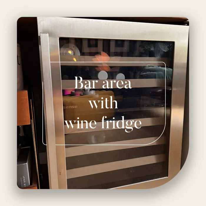 Bar area with wine fridge